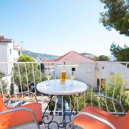 Apartmani Piculo Primošten Екстериор снимка