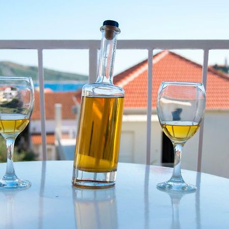 Apartmani Piculo Primošten Екстериор снимка